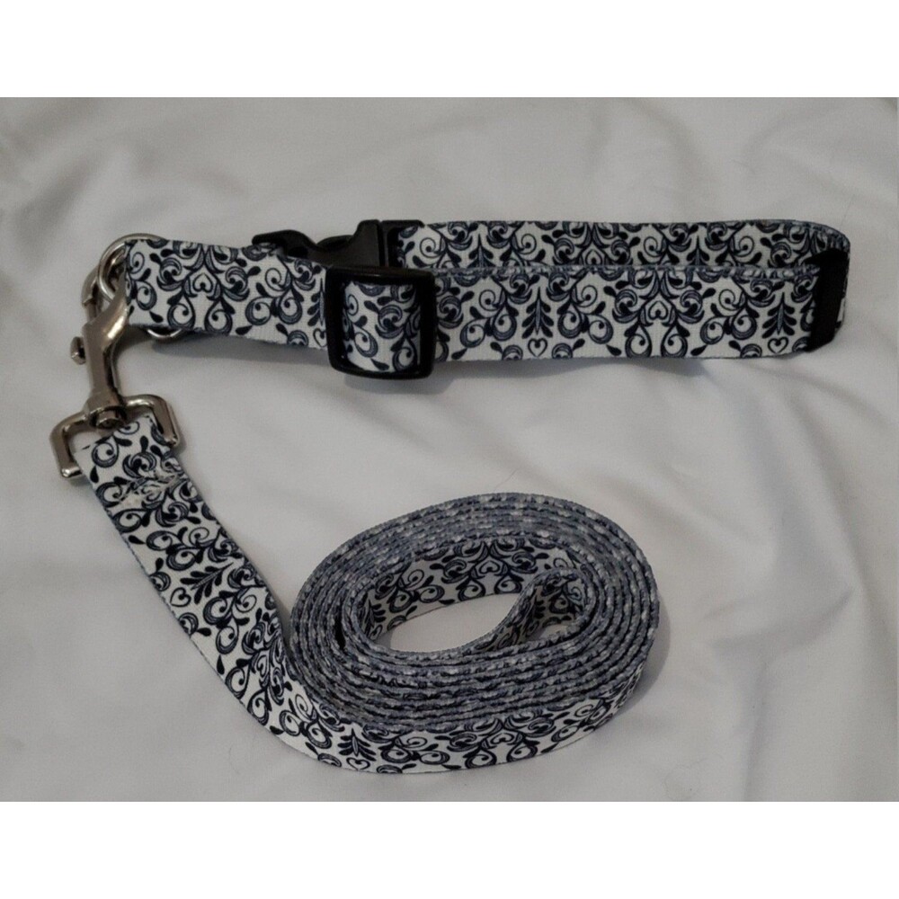 Yellow Dog Designs Art Inspired Standard Line Dog Collar and Leash Set